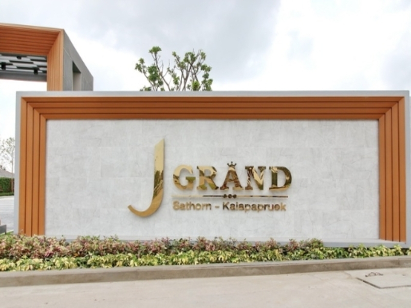 J-Grand-Sathorn-Kanlapaphruek